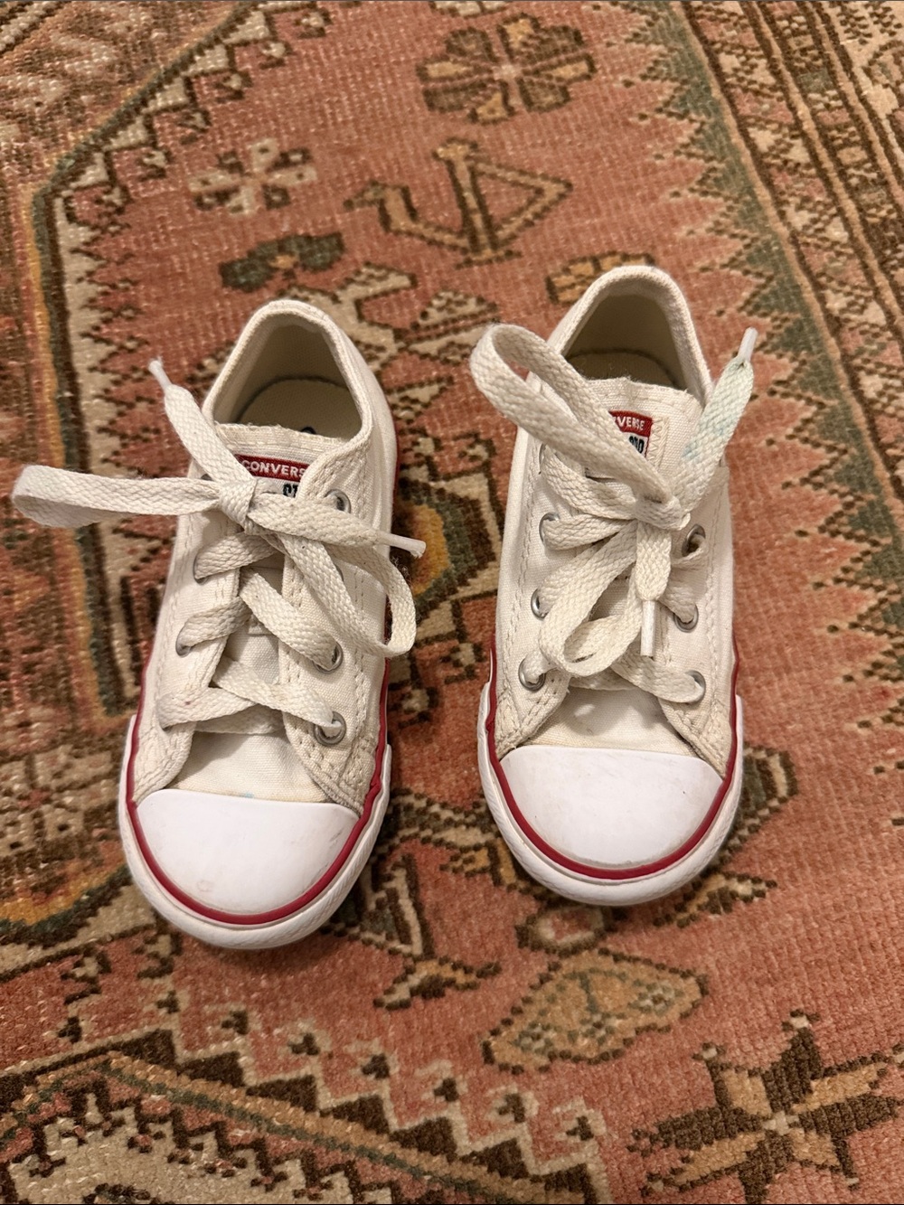 White converse all star low top toddler 8t